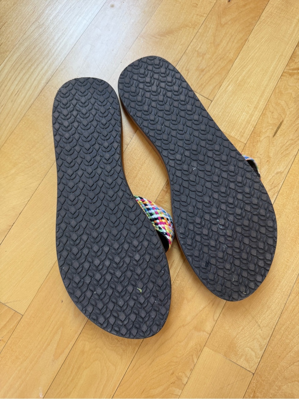 Reef Women's Brown Sandals with Multicolor Braided Straps - Picture 3 of 3